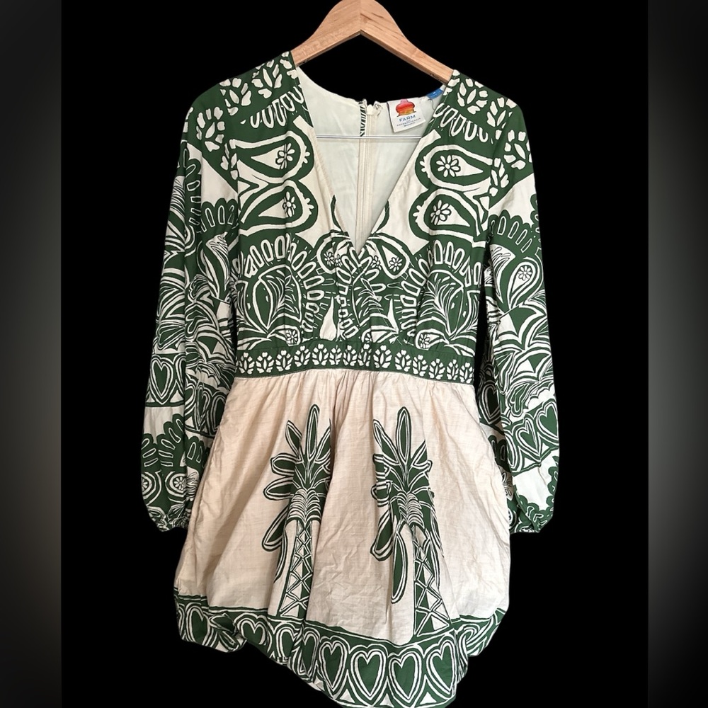 FARM Rio Long-Sleeve V-Neck Printed Romper | Puff Sleeve | Back Zip | Tropical - Picture 6 of 7